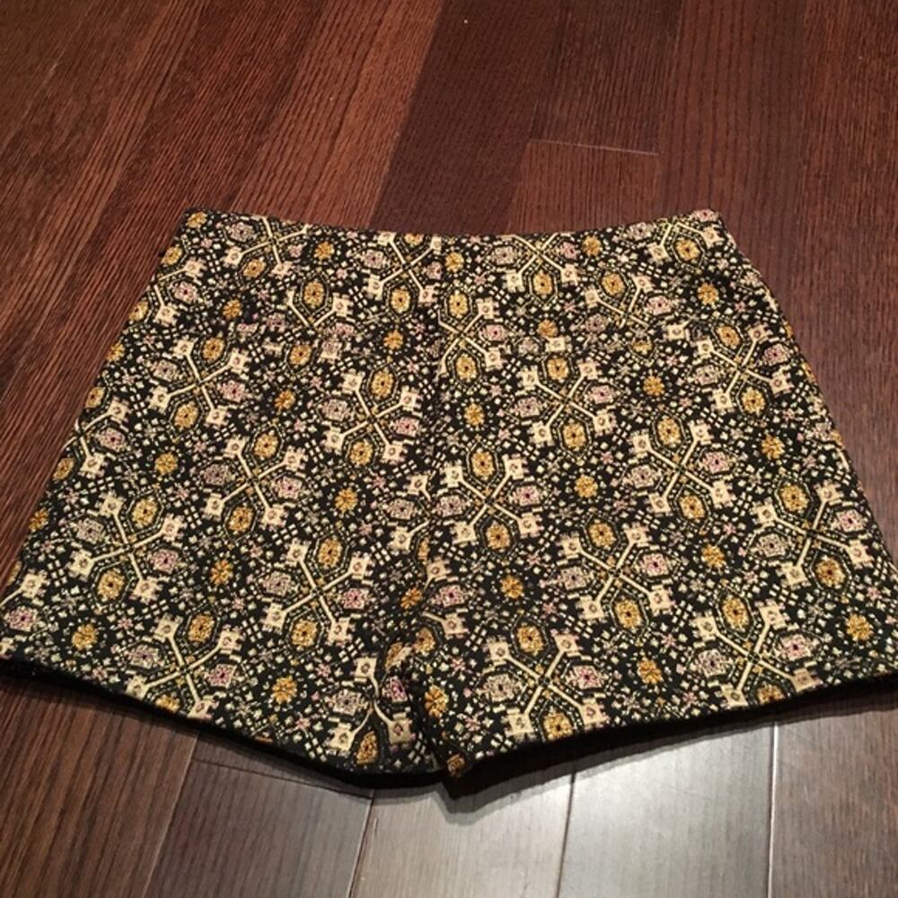 Beautifully Patterned - image 3